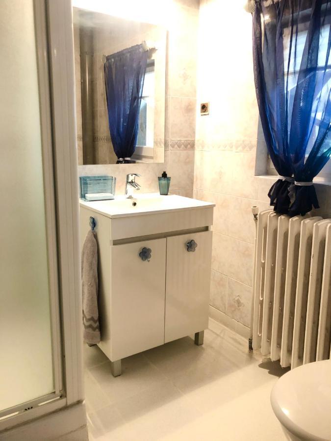 Bed and Breakfast Le Figuier La Foret-Auvray Esterno foto